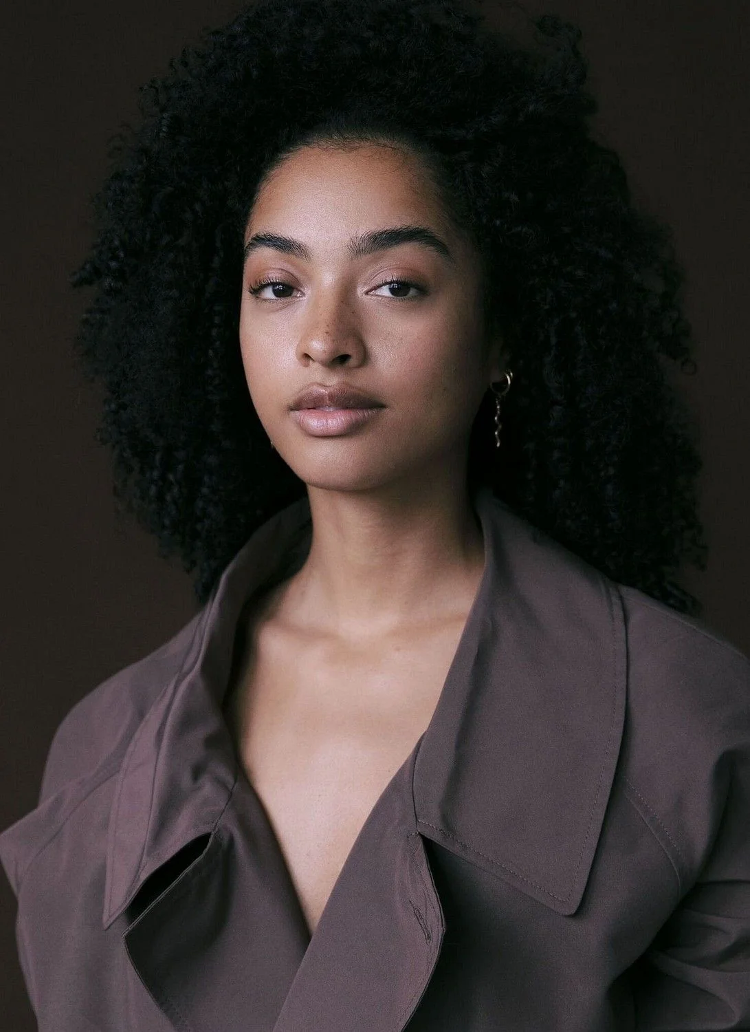 11-vanessa-adesina-main-book.webp