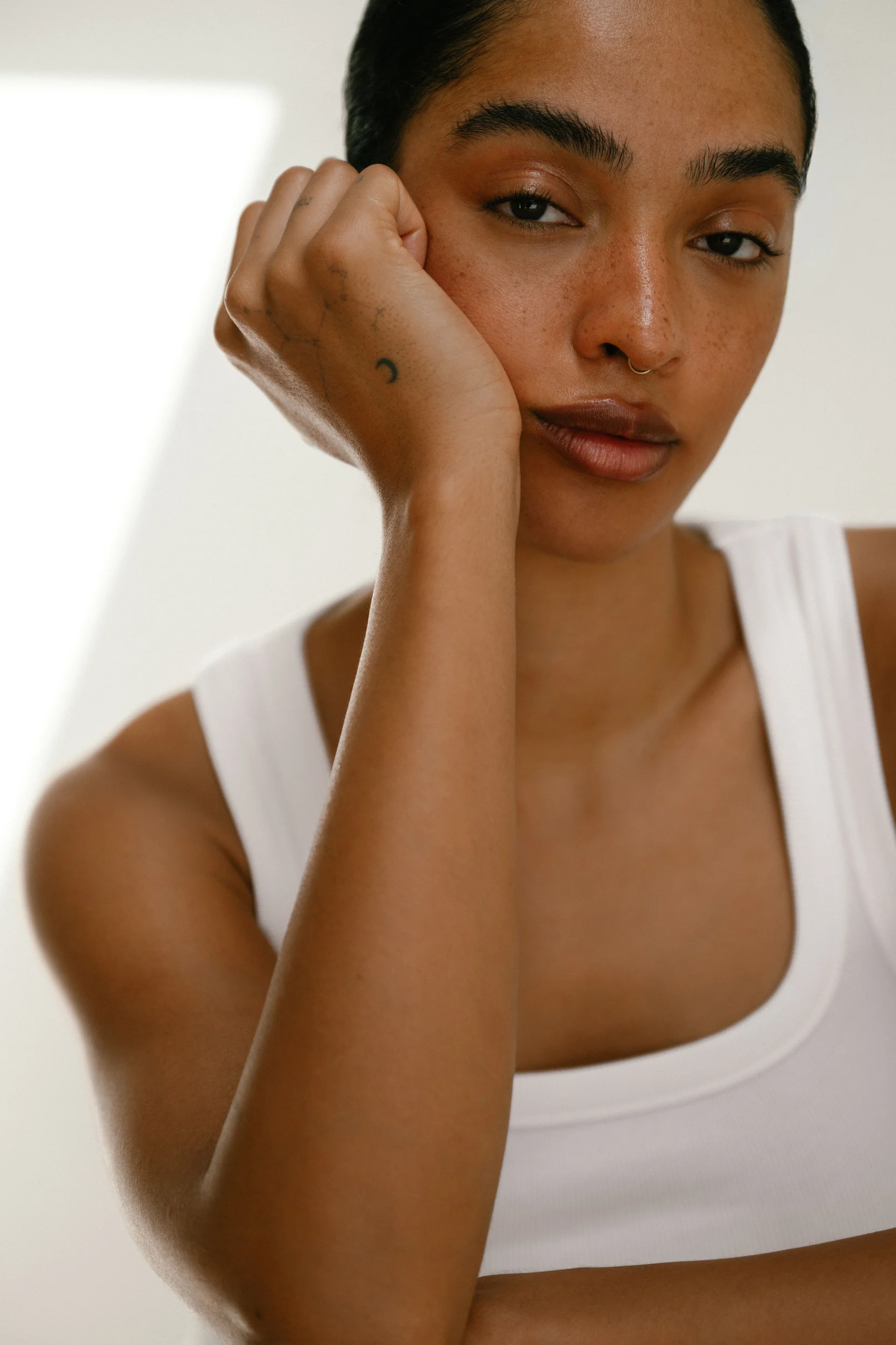 12-vanessa-adesina-main-book.webp