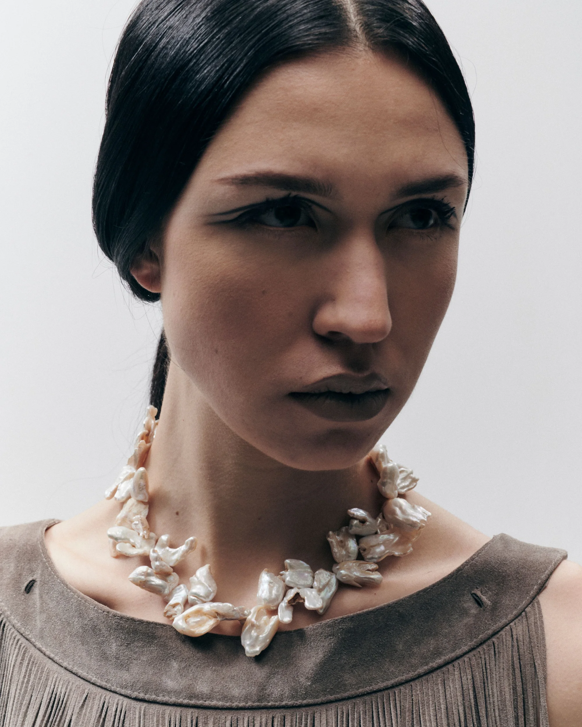 17-elina-jungel-main-book.webp