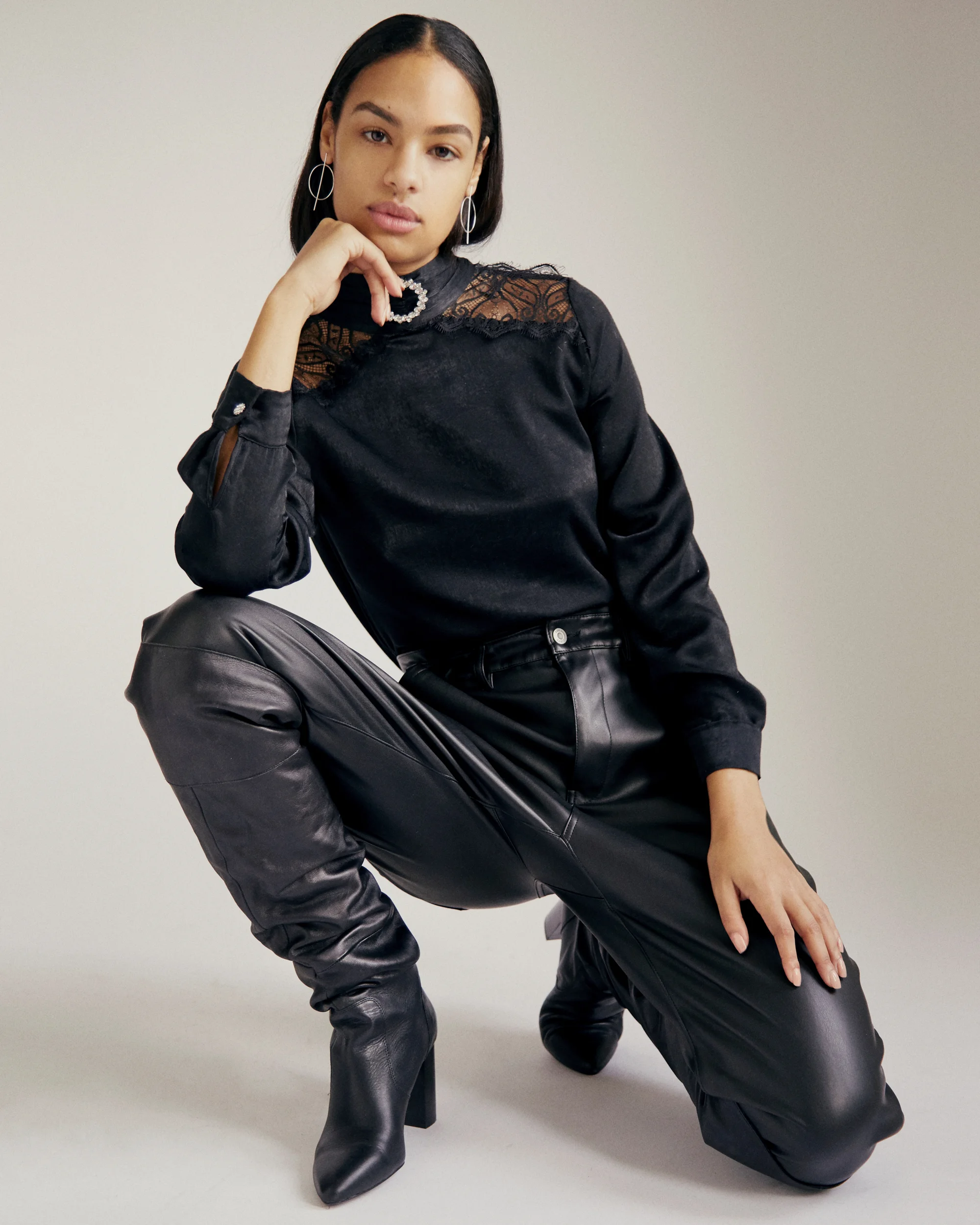 18-erica-carvalho-main-book.webp