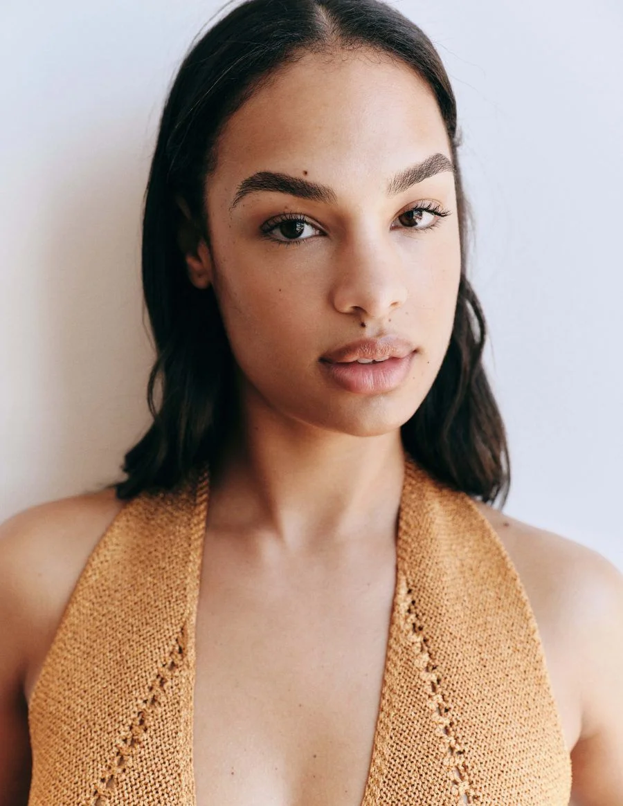 1-erica-carvalho-main-book.webp