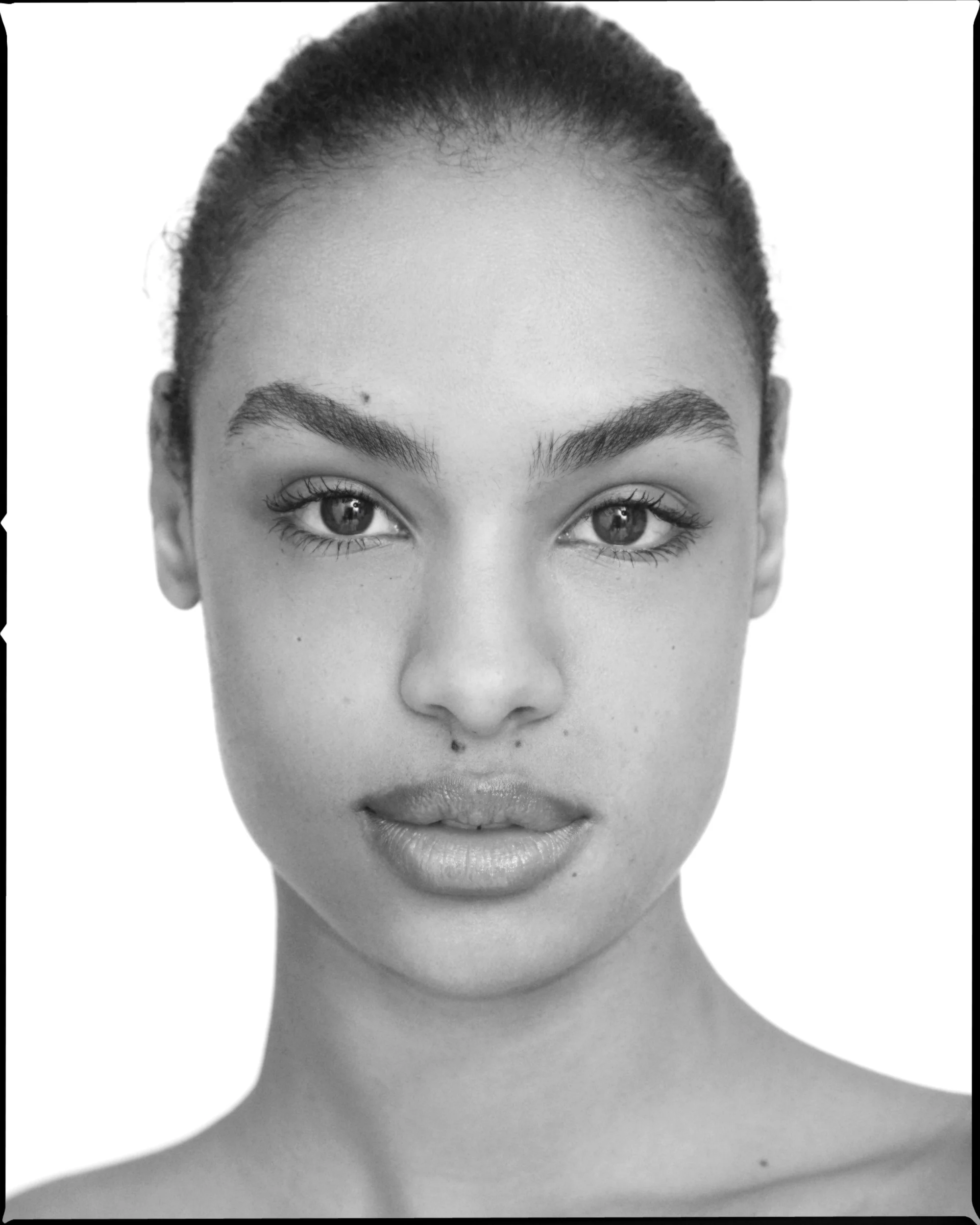25-erica-carvalho-main-book.webp