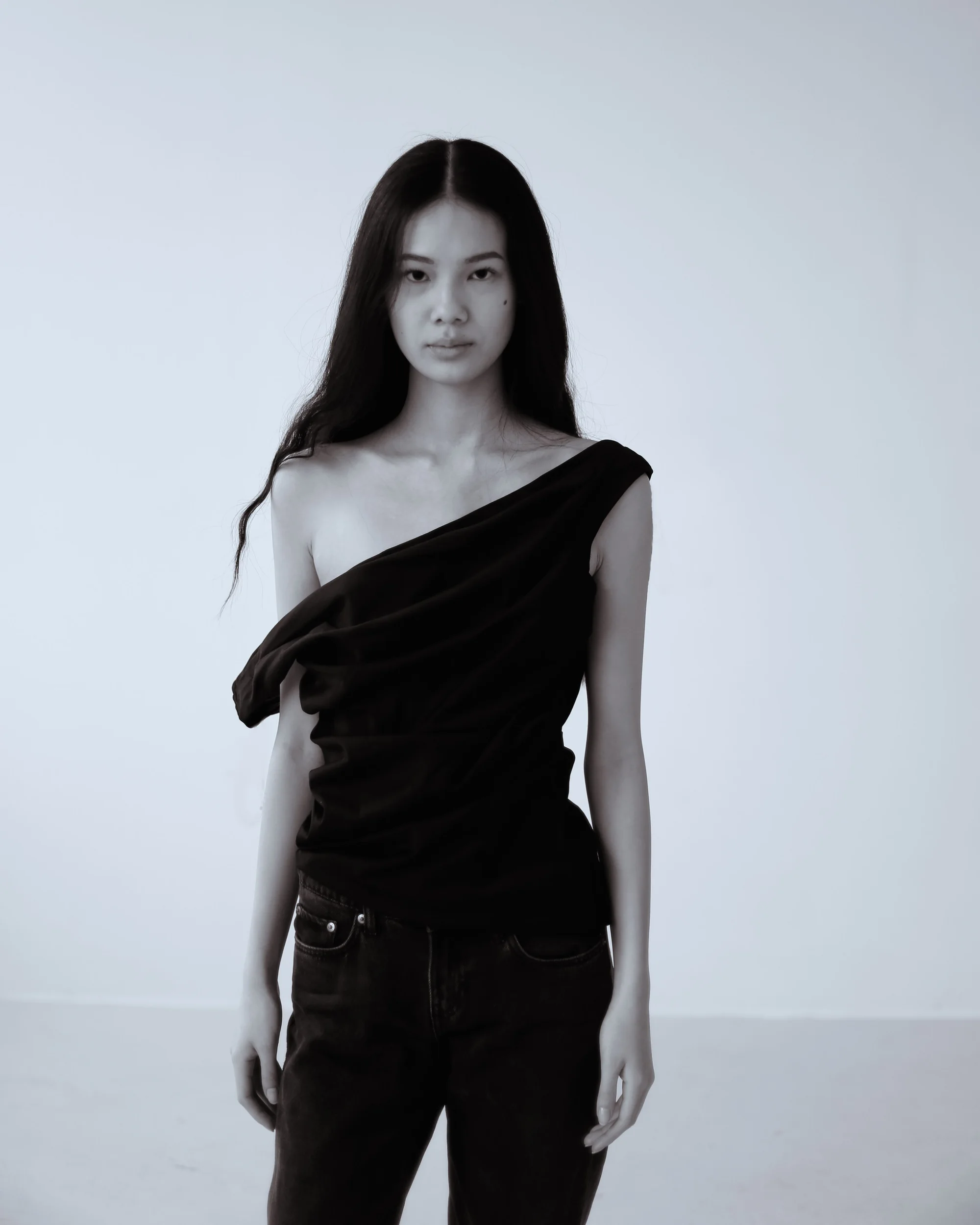 25-qianyu-yu-modelbook.webp