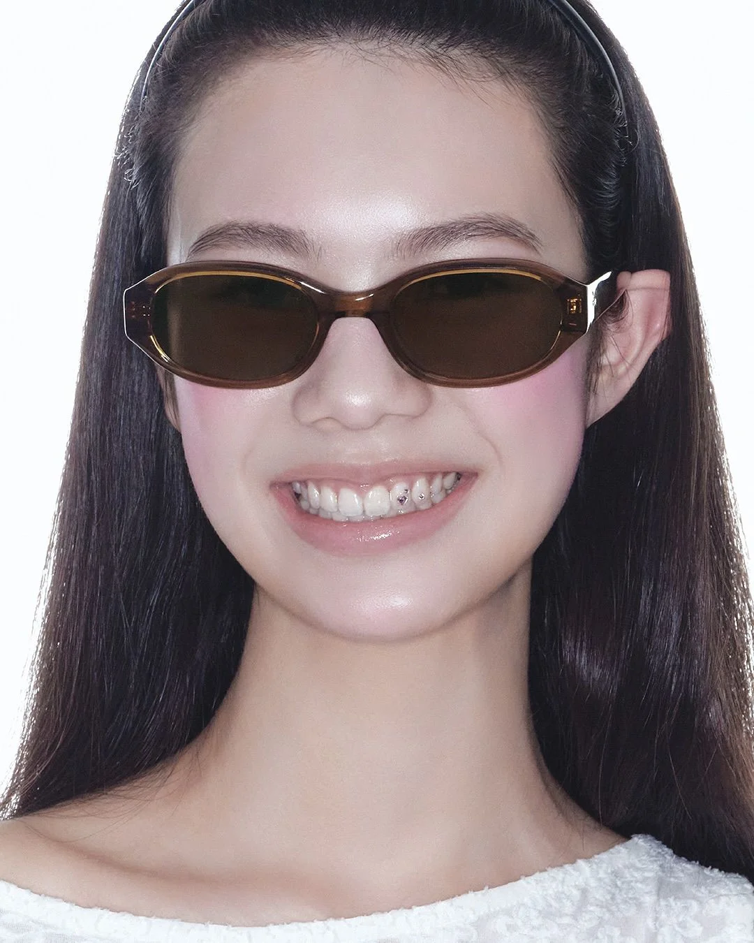 9-qianyu-yu-modelbook.webp