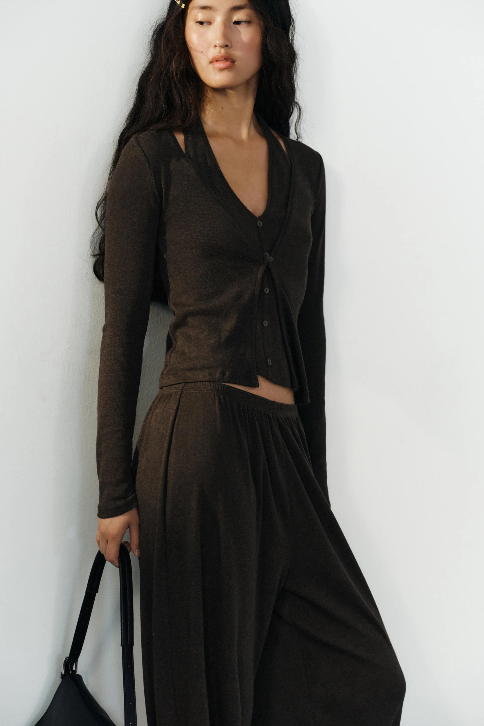 AKARI_ZARA_5.webp