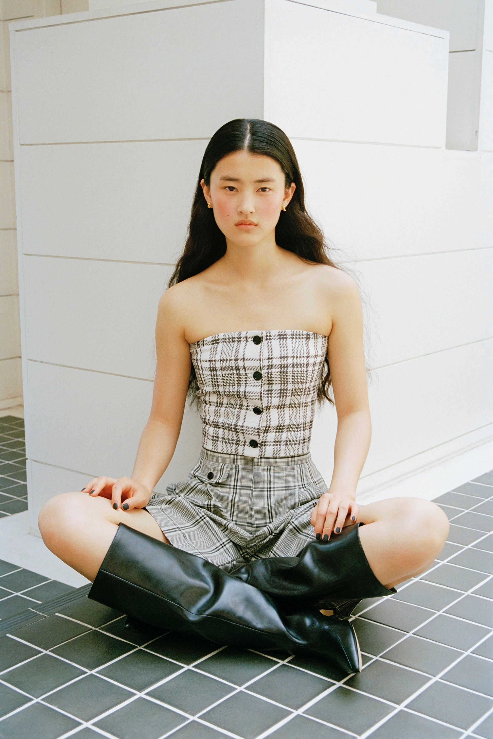 akari_vivamodels_25.jpg